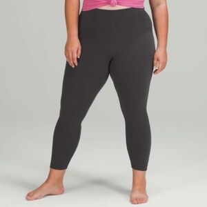 **SOLD** Lululemon Instill HR Tight 25” (Size 6) Graphite Grey EUC